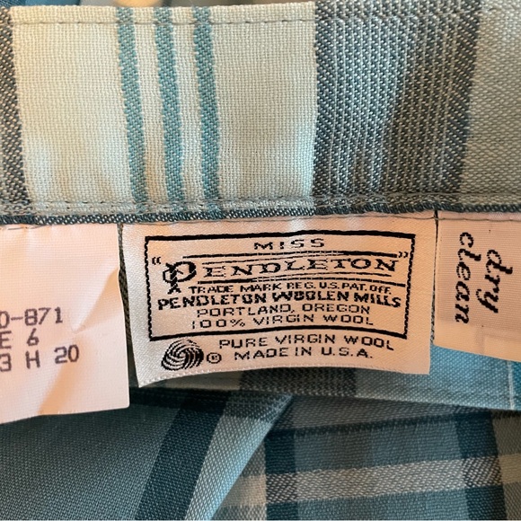 Vintage Pendleton 100% Wool Plaid Pleated Women's Skirt in Teal Blue Made in USA - Picture 6 of 8